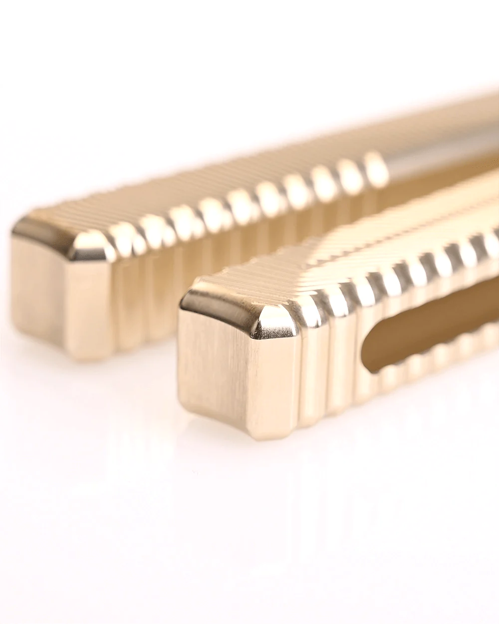 nabalis_butterfly_knives_hydra-with-bottle-opener-gold hanlde-details-1